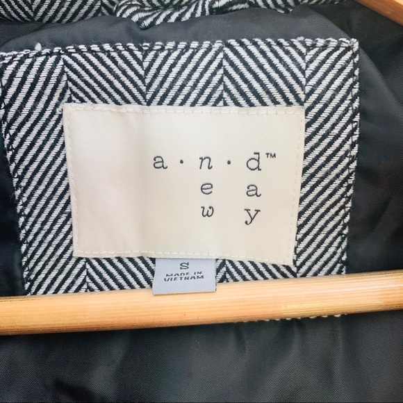 Sold ❤️Black & white heather zipup thick vest w/ pockets - Picture 5 of 6